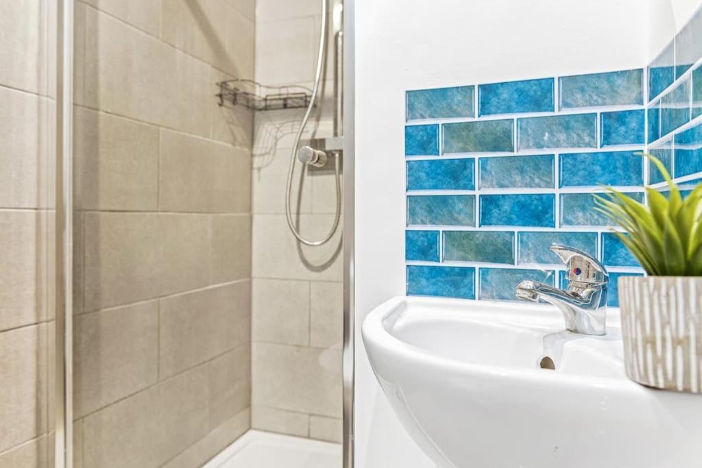 Luxurious 3 Bedroom Apartment In Park Estate Nottingham Esterno foto